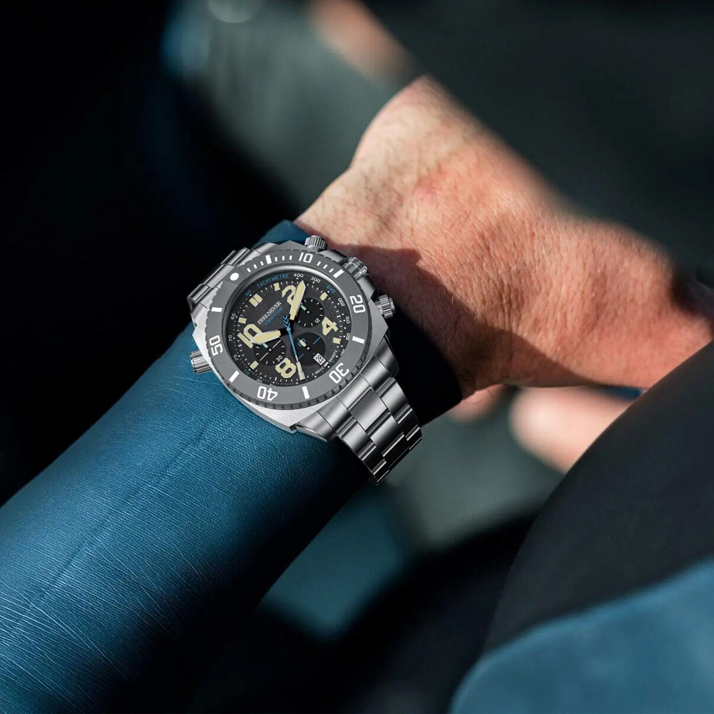 Montre de plongée 50 ATM avec aiguilles lumineuses et date