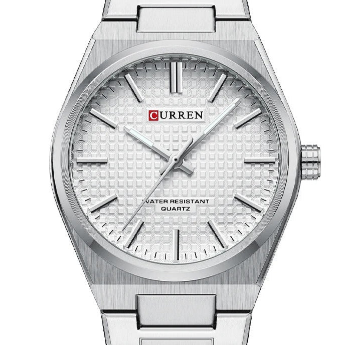 Montre Curren 8439 – cadran blanc et bracelet argenté vue du cadran