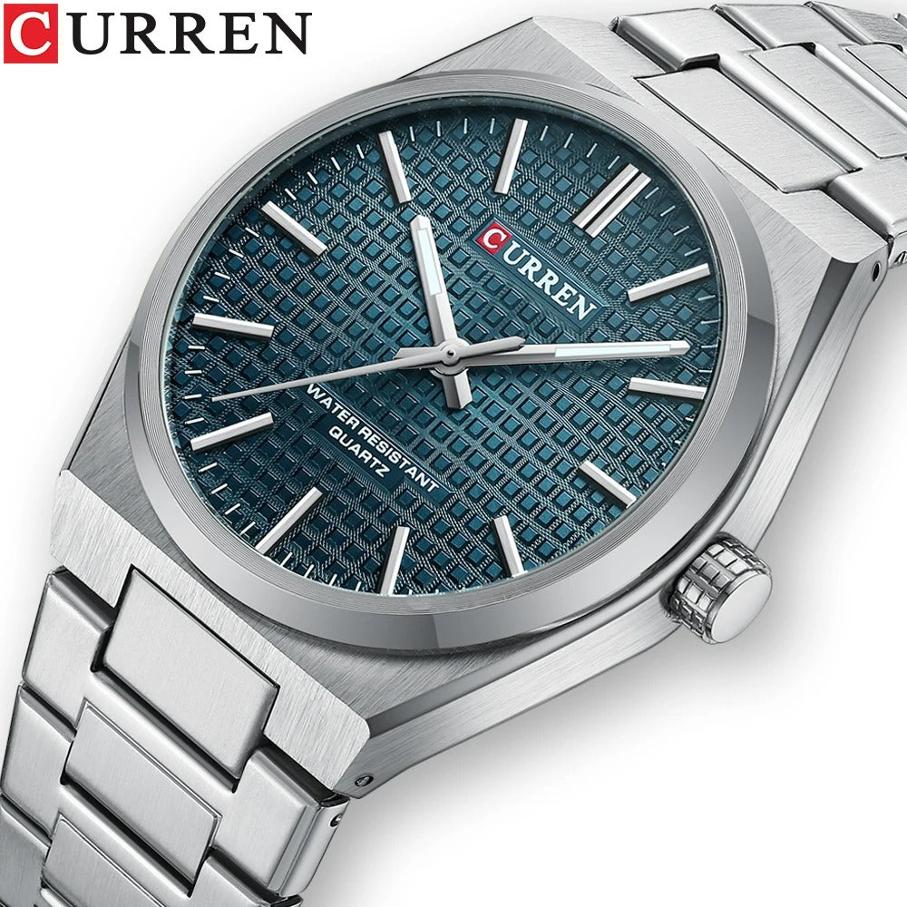 Montre Curren 8439 – cadran bleu et bracelet argenté vue du cadran